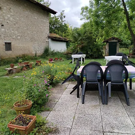 Stasion Di Pueste Kır Evi Nogaredo