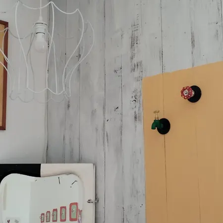 Stasion Di Pueste Kır Evi Nogaredo