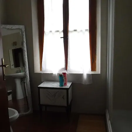 Kır Evi Stasion Di Pueste